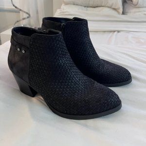 SONOMA Black Ankle Dress Shoes  (Size 11M)  EXCELLENT CONDITION